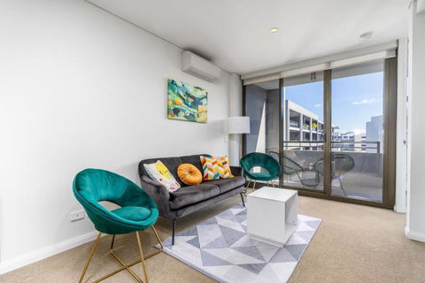 Parliamentary Triangle 1BR Apartment - Kingaroy Accommodation 0