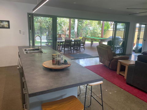 Pandanus Paradise. Newly Renovated 4 Bedroom Home - Kingaroy Accommodation 2