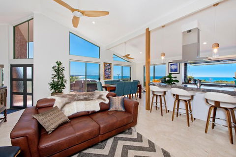 Panorama Beach House - Kingaroy Accommodation 2