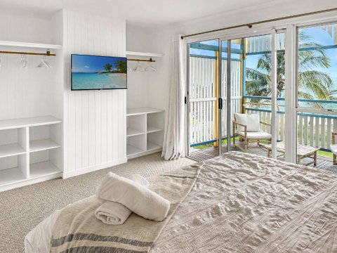 Paradise Palms Tangalooma - Kingaroy Accommodation 1