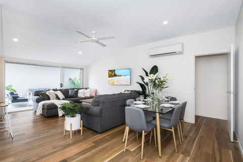 Park Avenue Terrace House Sleeps 9 - Kingaroy Accommodation 2