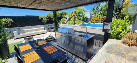 Penthouse Perfection With Private Rooftop Pool - Kingaroy Accommodation 2