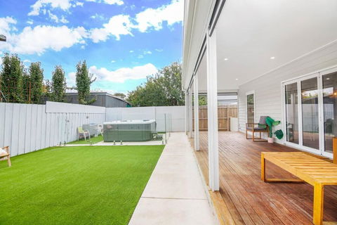 Perfect For Families And Groups - Large 5 Bedroom - Kingaroy Accommodation 1