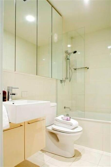 Perfectly Located Crows Nest Apartment C404 - Kingaroy Accommodation 2