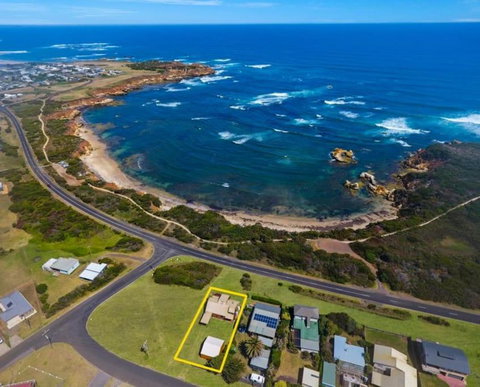 Peterborough Beach House - Kingaroy Accommodation 2