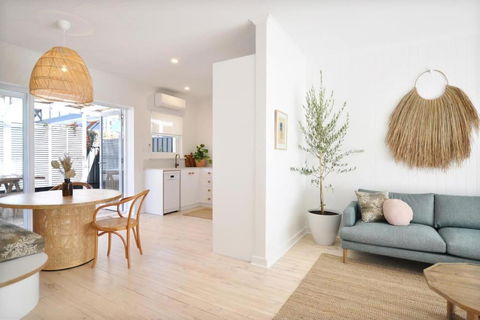 Pine At Arlos Glenelg South - Kingaroy Accommodation 3