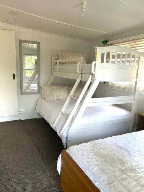 Pine Cottage - Kingaroy Accommodation 3