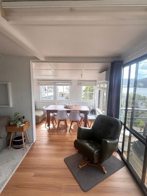Pine Cottage - Kingaroy Accommodation 0