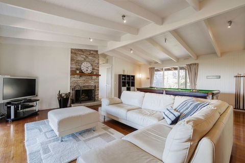 Port Philip Panorama - Bayview Retreat And Pool Bliss - Kingaroy Accommodation 0