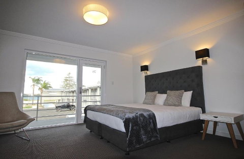 Quays Hotel - Kingaroy Accommodation 0
