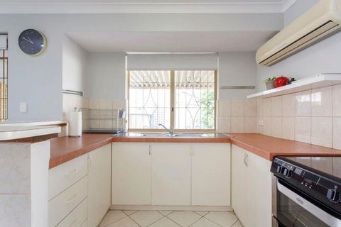 Private Room In St James - Kingaroy Accommodation 3