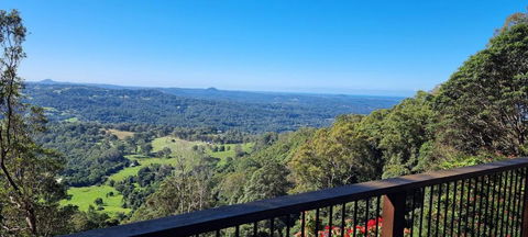 Potters Place Montville - Kingaroy Accommodation 2