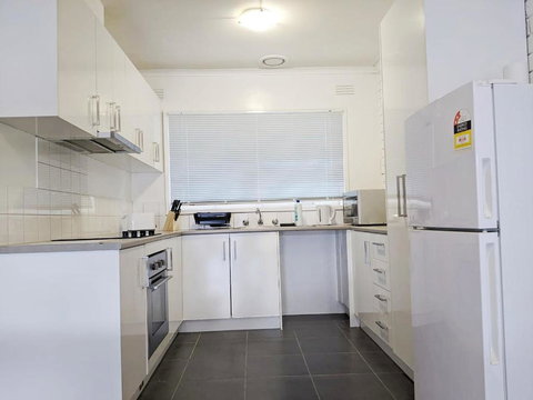 PROMO!!! 2-Bedroom Home Near Airport, Train Station! - Kingaroy Accommodation 2