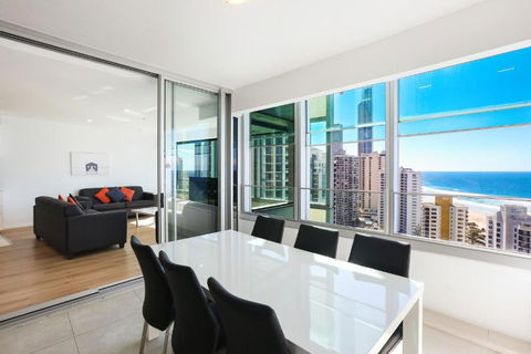 Q Tower Amazing Ocean Views 22nd Level Heated Pools Sleeps 6 - Optimise BNB - Kingaroy Accommodation 2
