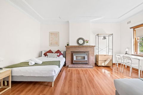 Quadruple Room - Near Transport & Shops - Shared Bathroom - Kingaroy Accommodation 2