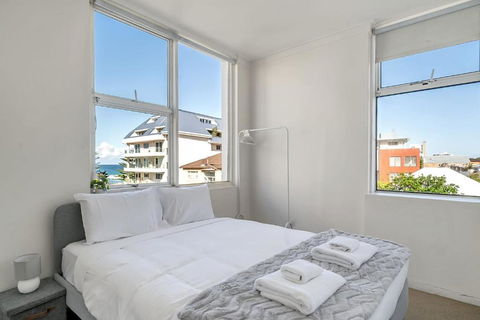 Quaint 1BD On The Doorstep Of Manly Beach - Kingaroy Accommodation 1