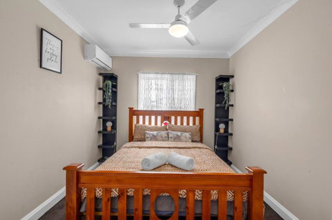 Quaint 2 Bedroom Fully Furnished Cottage - Kingaroy Accommodation 1