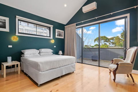 Quaint 4-Bed With Backyard 5-Min To The Beach - Kingaroy Accommodation 1