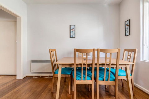 Quaint & Homey Ripponlea Flat - Kingaroy Accommodation 3