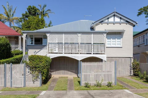 Quaint & Cosy 1 Bedroom Apartment In Queenslander. - Kingaroy Accommodation 1