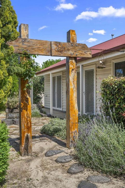 Quaint Garden Oasis With Free Parking - Kingaroy Accommodation 2