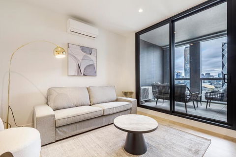 Quaint Stylish Hideout In Trendy South Melbourne - Kingaroy Accommodation 0