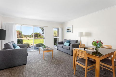 Quest Williamstown North - Kingaroy Accommodation 3