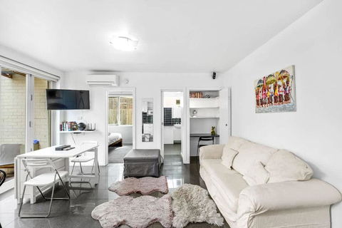 Quiet And Peaceful Beachside 1BR Retreat W Parking - Kingaroy Accommodation 0