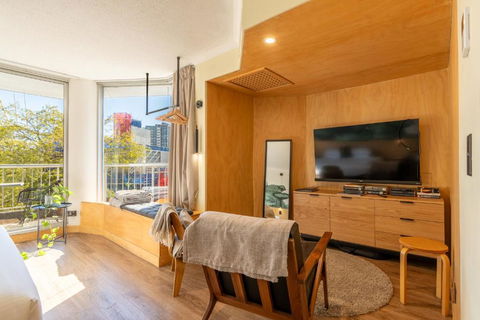 Quirky CBD Studio With Pool Sauna And Balcony - Kingaroy Accommodation 0