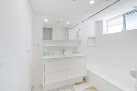 Rainbow Bay - 2BR Haven - Kingaroy Accommodation 1
