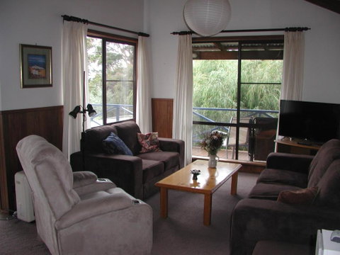 Rainbow House - Kingaroy Accommodation 2