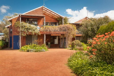 Rainbow House - Kingaroy Accommodation 0