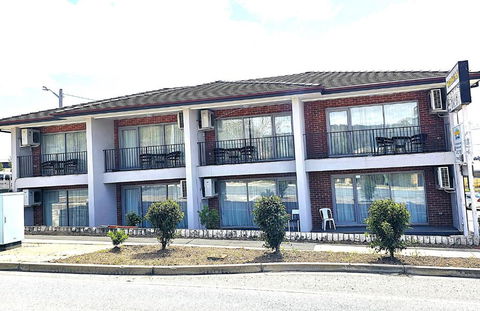 Rainbow Motel Queanbeyan - Kingaroy Accommodation 2
