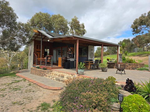 Rainshadow Retreat - Kingaroy Accommodation 0