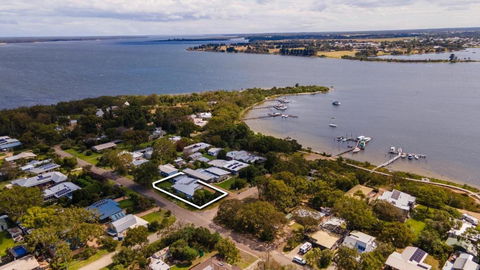 Raymond Island Retreat - Kingaroy Accommodation 1