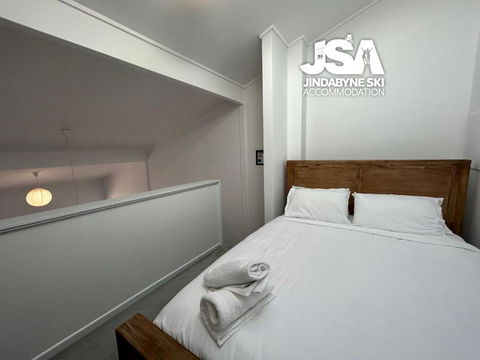 Razorback 4 - Kingaroy Accommodation 0