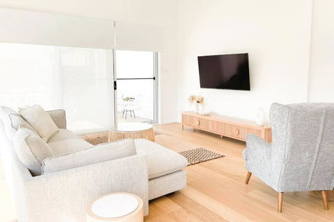Red Brick Central Retreat - Kingaroy Accommodation 1