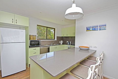 Red Door Beach House - Kingaroy Accommodation 1