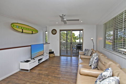 Red Door Beach House - Kingaroy Accommodation 2
