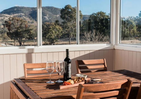 Pretty Pink Queenslander With Spectacular Views! - Kingaroy Accommodation 1
