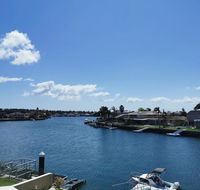 Attached Self Service Waterfront Whole Villa - Sydney - Kingaroy Accommodation