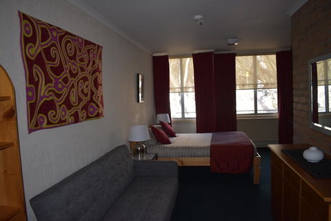 Attunga Alpine Lodge & Apartments - Kingaroy Accommodation 1