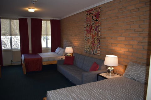 Attunga Alpine Lodge & Apartments - Kingaroy Accommodation 3