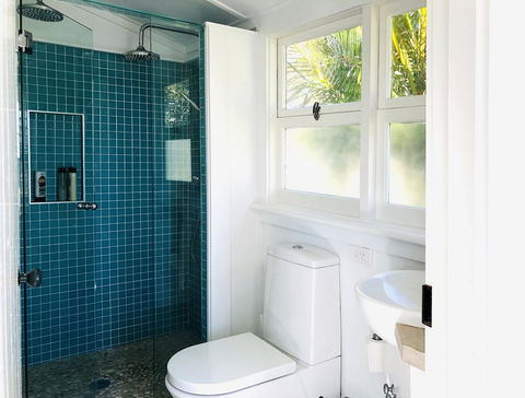 Aurora Beachfront Cottage - Kingaroy Accommodation 2