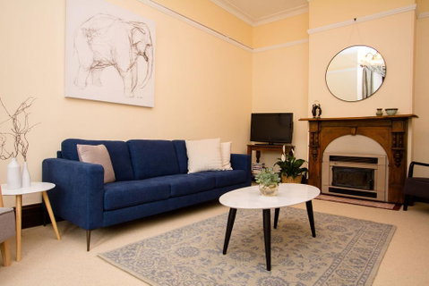 Avoca House - Circa 1900 Gorgeous Federation Home - Kingaroy Accommodation 3