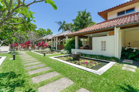 Balinese Beachfront Villa - Kingaroy Accommodation 3