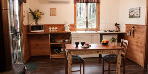 Balingup Heights Hilltop Forest Cottages - Kingaroy Accommodation 2
