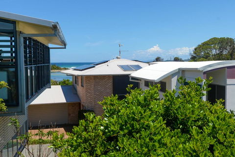 Ballantrae 8 - Sawtell, NSW - Kingaroy Accommodation 3