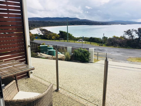 Balmoral Apartment Binalong Bay - Kingaroy Accommodation 1