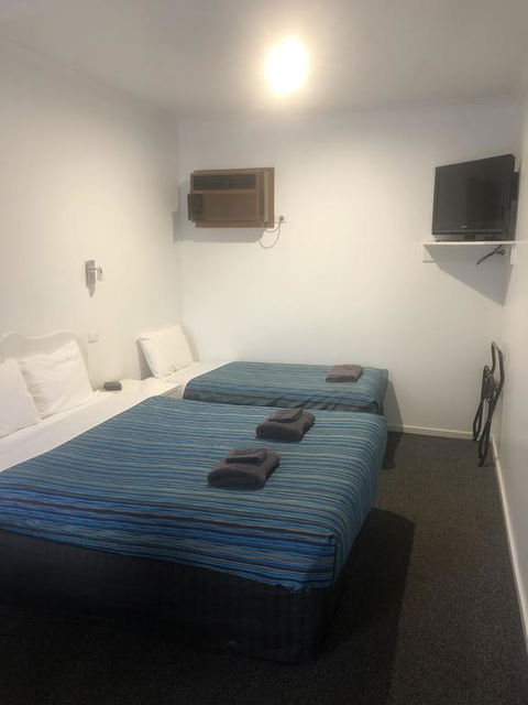 Bandicoot Motor Inn Hamilton - Kingaroy Accommodation 1